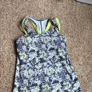 Lululemon tank